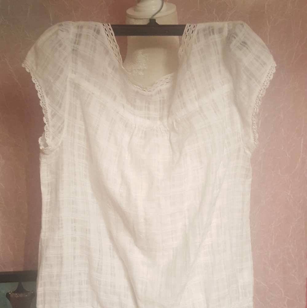 White Top from LOFT perfect for Summer
